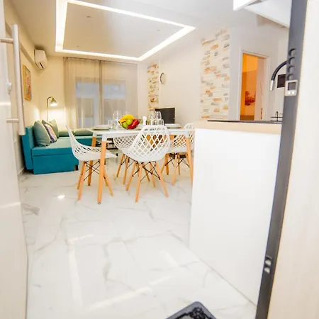 Ersi Boutique Skgcenter Msliving شقة *